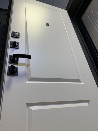 Входная дверь ТРЕНД Серый муар - Белый матовый фото 2 Входная дверь ТРЕНД Серый муар - Белый матовый фото 2